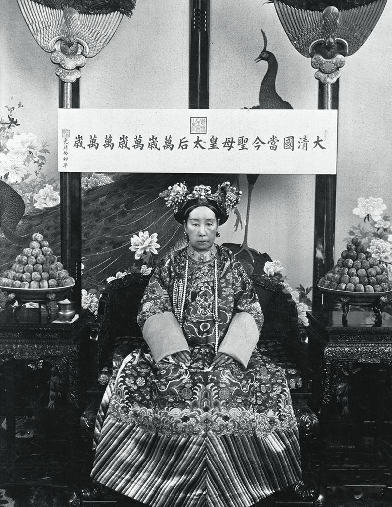 他是晚清最窝囊的军机大臣，吞金、服鸦片、喝砒霜都没死，最后被纸糊脸窒息而亡！
1