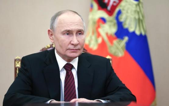 多亏了俄乌战争，咱们才看清了俄罗斯的真面目，这简直就是，西方的心，东方的命。
