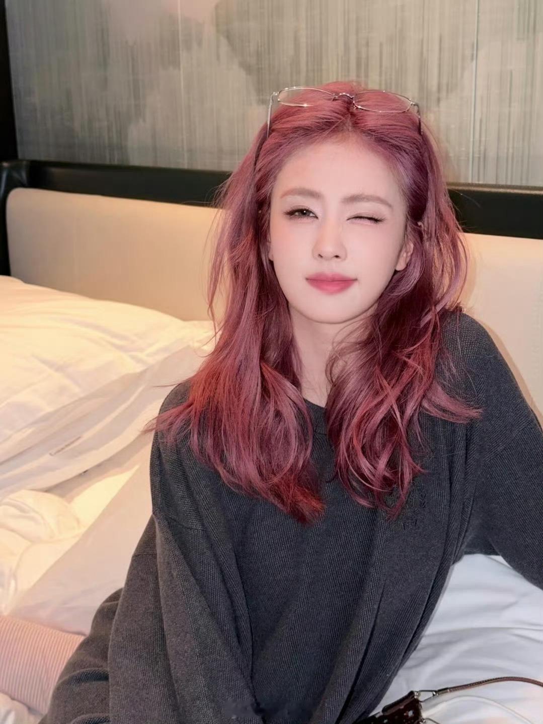 白鹿妈妈最近真的太美了[色][心][心][心][心][舔屏][舔屏][舔屏][爱