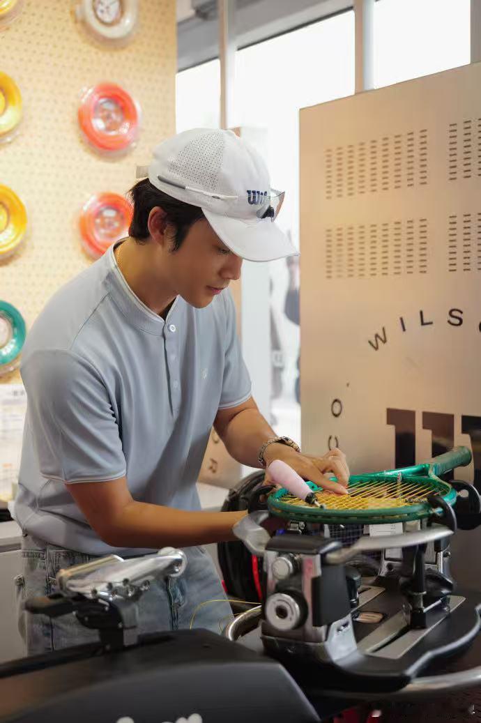 李茂回忆被亲戚骗钱经过初入职场金融季别再被亲戚人情裹挟了，借钱投资都要守住底线，