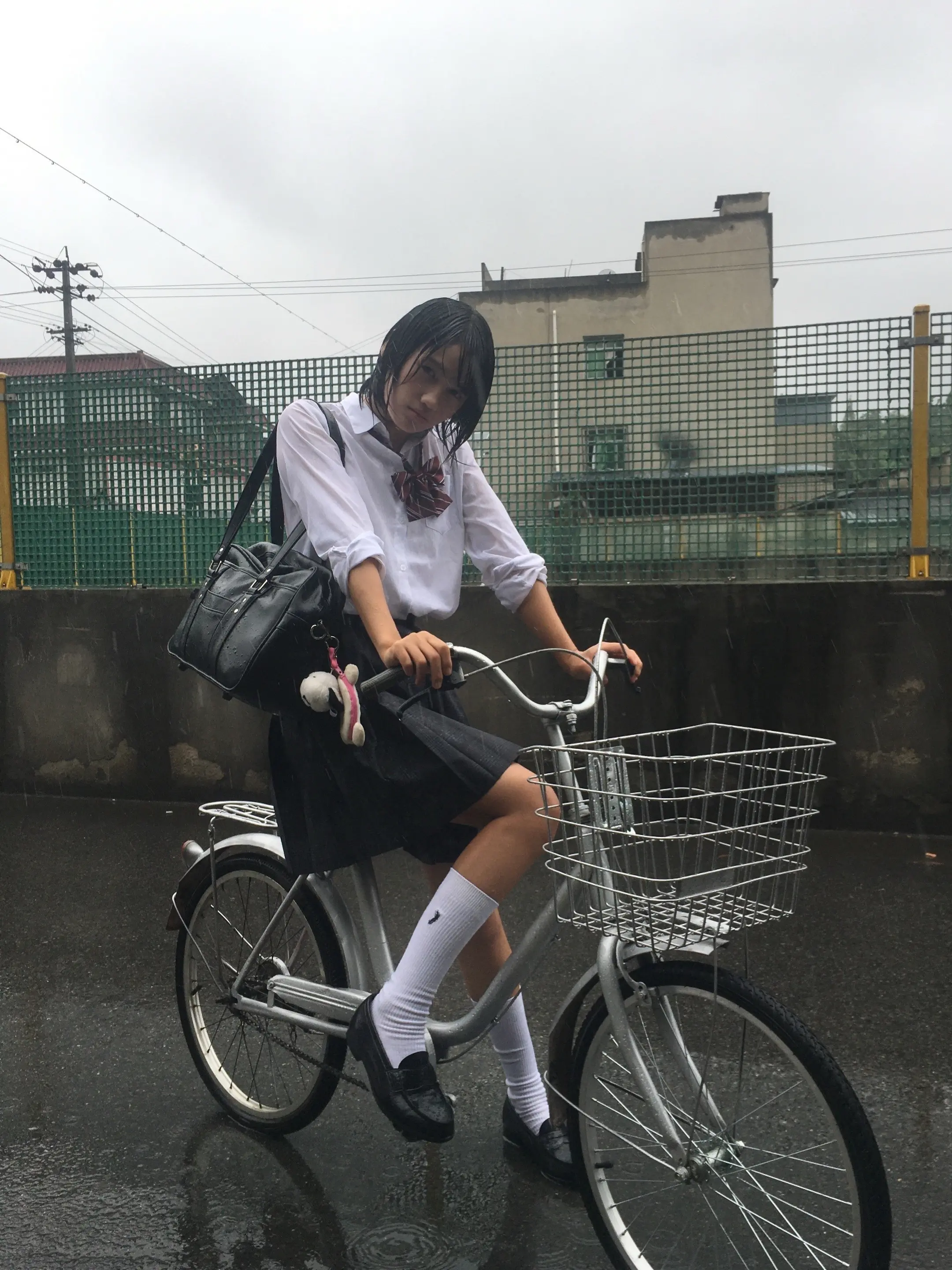 雨が私を溺れさせたjkjk日常