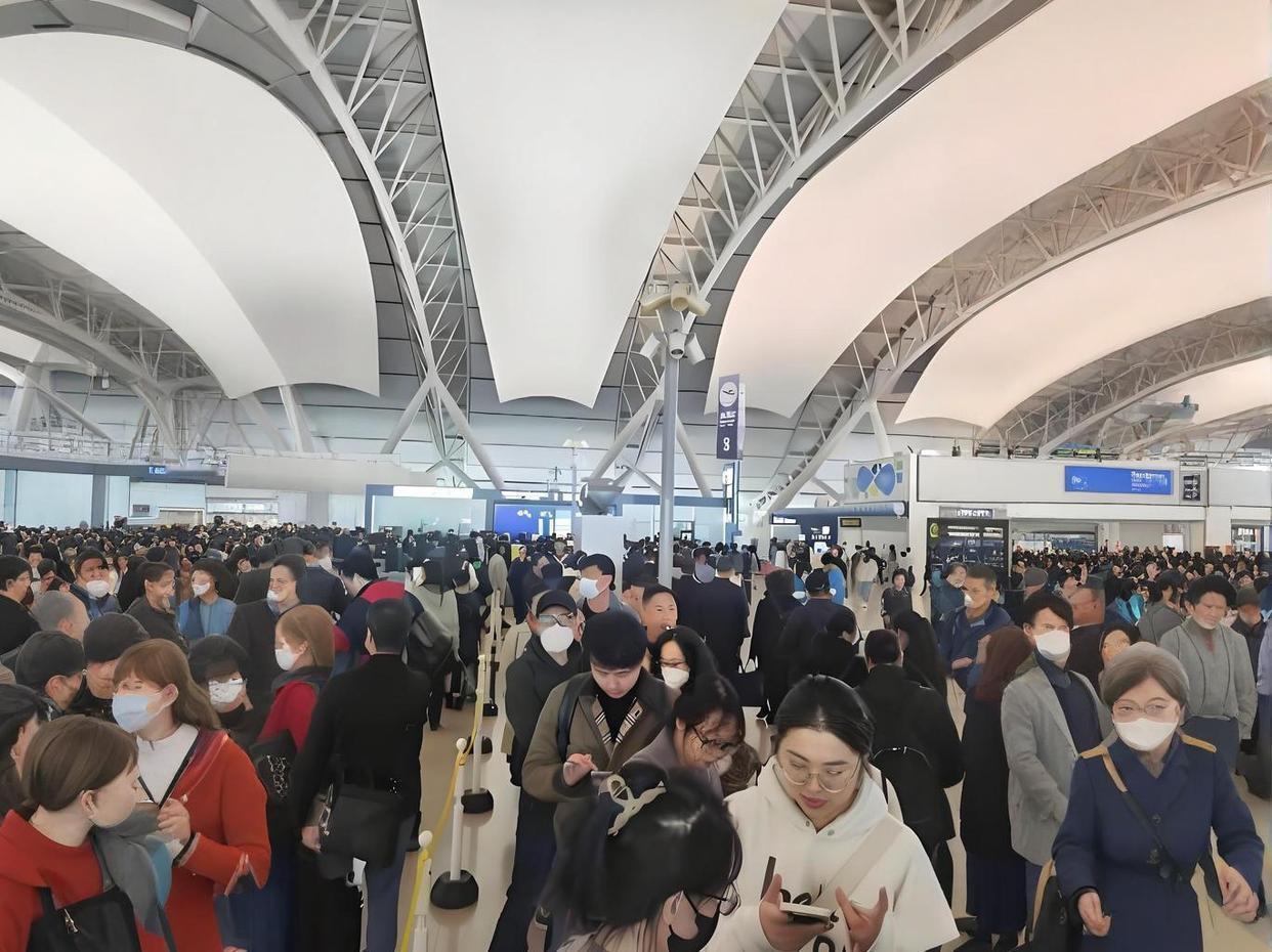 赴日游客回国集体沉默：关西机场滞留记，排队5小时，我们等到了回家的光！

关西机