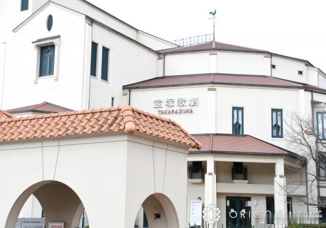 【宝塚歌剧团宣布公演涨价】宝塚歌剧团于6月4日更新官网，宣布由于制作相关费用上涨