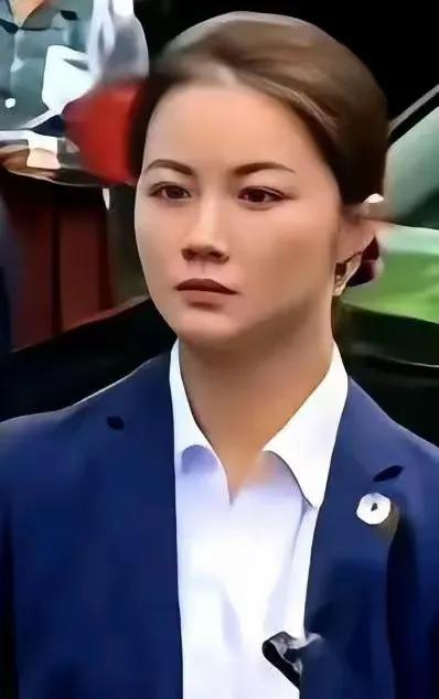 两个巾帼英雄[赞][赞][赞]