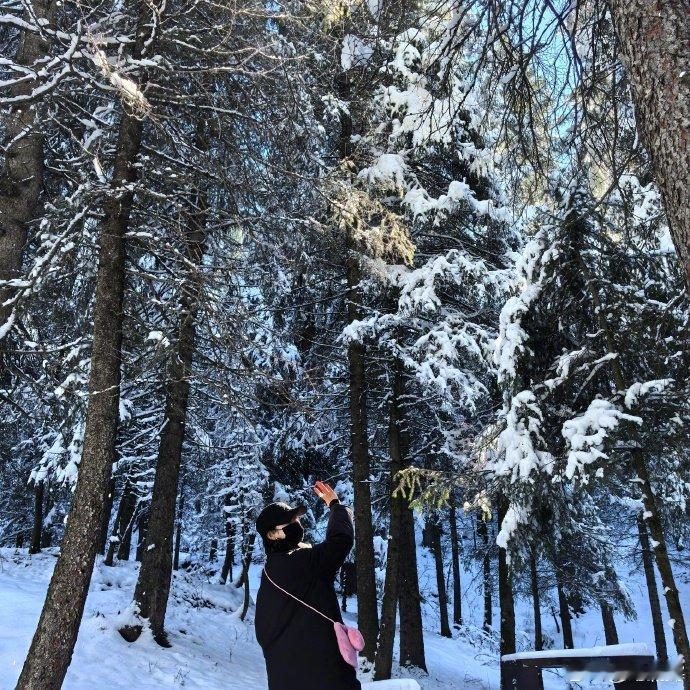 #杨幂立冬全黑look# ​#杨幂立冬营业plog# ​杨幂立冬的全黑 look