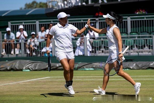 中国🇨🇳组合晋级温网🇬🇧四强4️⃣💪🔥温网2026女双1/41️⃣/