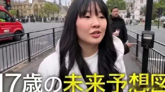 张本美和:后来才意识到，对阵孙颖莎赛前因为害怕落泪，当时完全是想太多了。这是张本