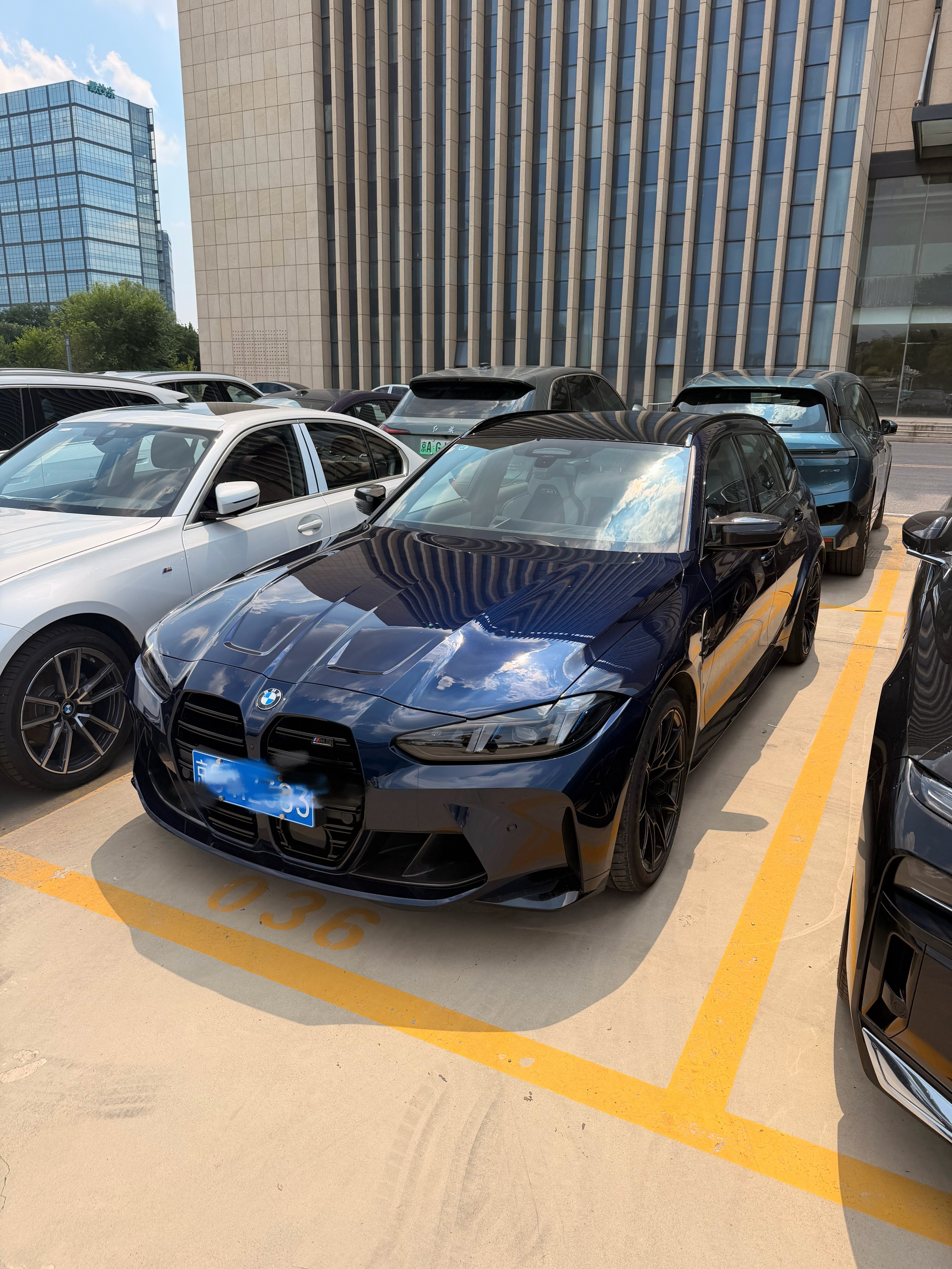 把m3t换了，轮胎状态实在是不敢开了，怕在路上爆胎本来策划了个nb选题，只能留给