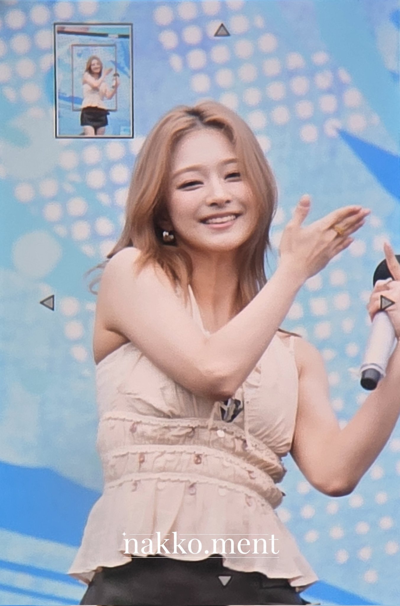 李娜炅 🐣蜜桃笑颜李娜炅260704 Water Music Pool Par