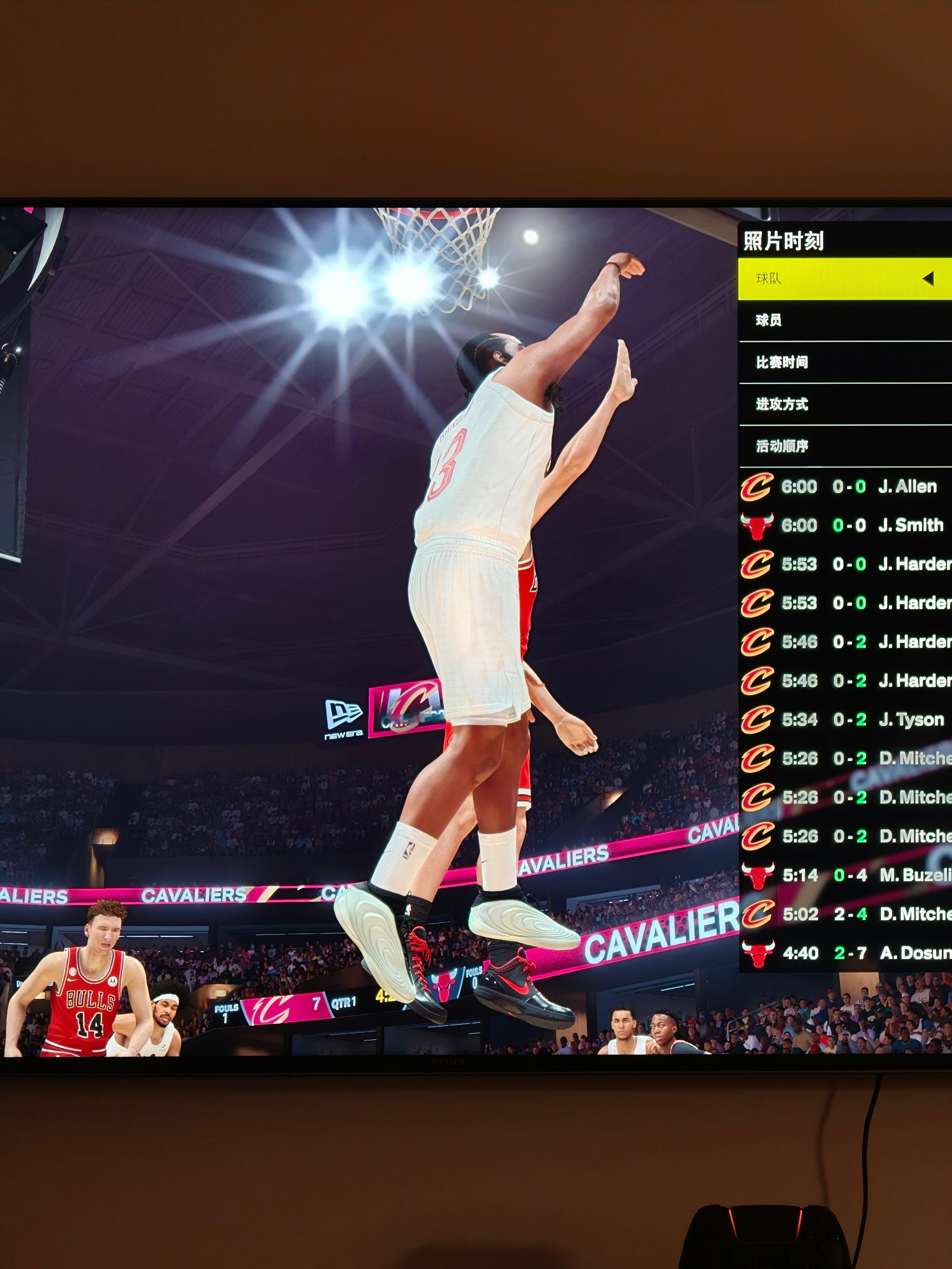 2K已经可以玩骑士登了，这身衣服有火箭登的感觉，年轻好几岁