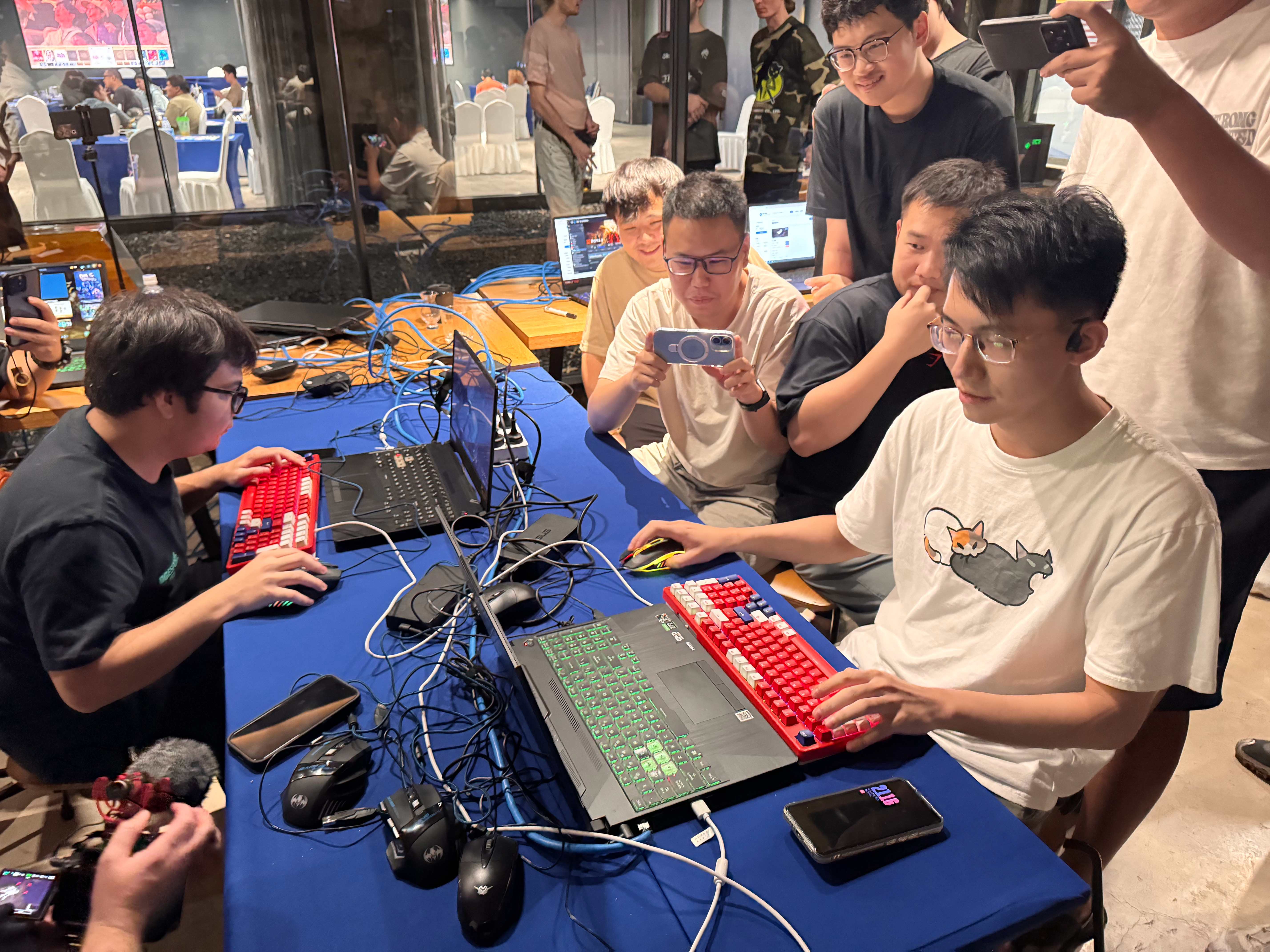 OG观赛直击！现场1V1！中国观众选择了Raven！他能做到吗？ 美国观众选择s