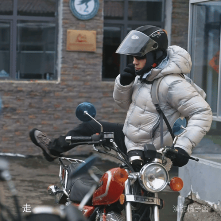 观《祁连山上 心安为家》跟随朱一龙 @朱一龙 ，一起成为地球合伙人🌍走进祁连山