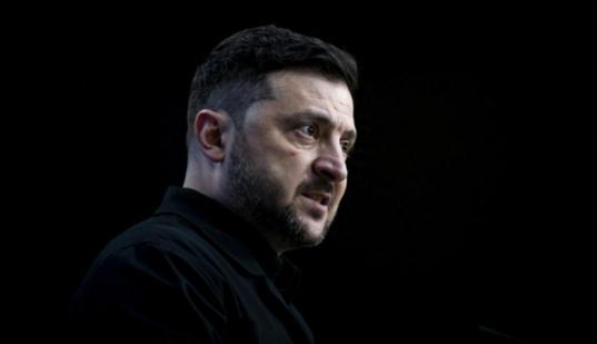 泽连斯基开始了最后的挣扎，对欧洲各国发出通牒，宣称如果不接纳乌克兰入约，那就必须