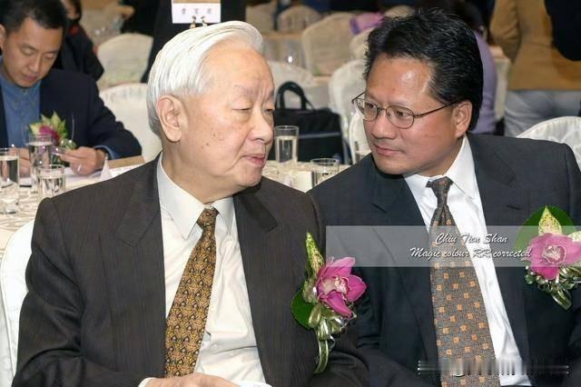 看懂日本半导体的轰然倒塌，才懂蒋经国当年的布局有多恐怖！
 
所有顶级红利，从来