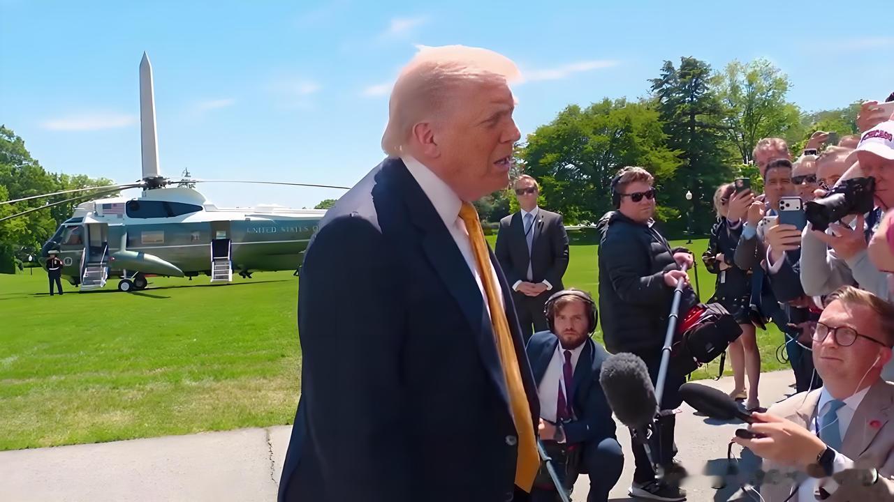 谈到中国三日行，他总结道：
绝对是一次巨大的成功，
真的是一个历史性的时刻。