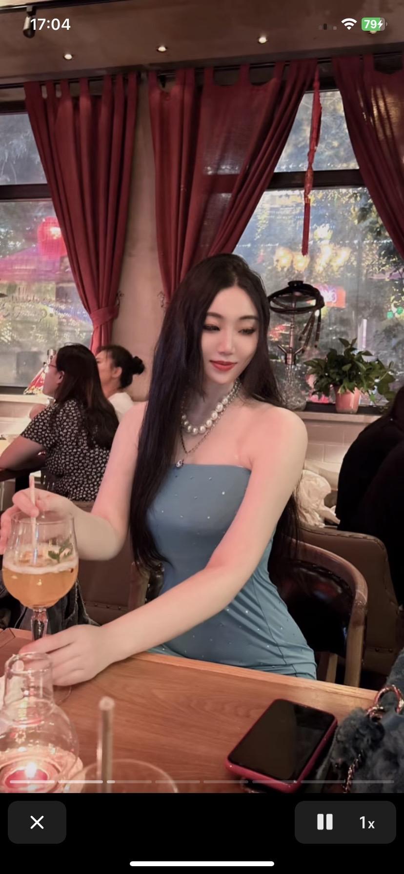 50岁依然保持好状态之 旧照片。变成平静淡漠的人 这一课要流很多泪 ....