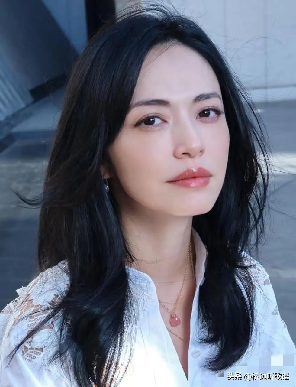 现在全网最尴尬的估计就是姚晨了吧，不是因为她离婚了，也不是因为她发声明了，而是因