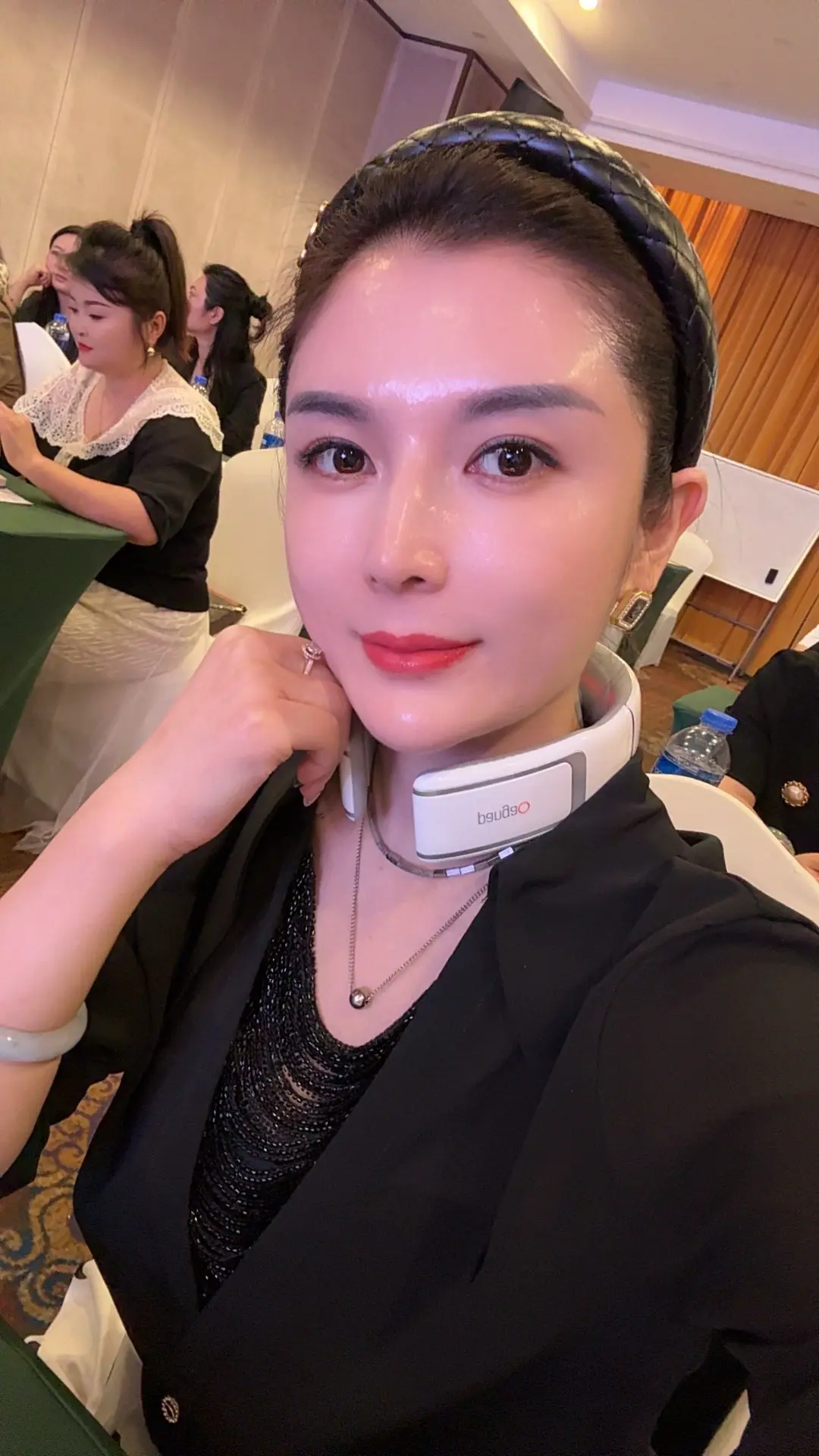 不断的充电，不断的提升自己 状态决定你的收入 努力前行，积极向上 我要...