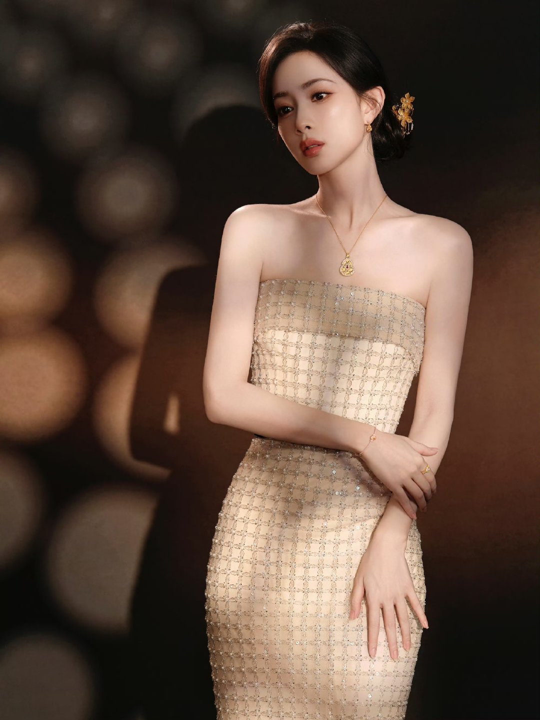 孟子义忙的连体检的时间都没有孟子义连轴转也要注意身体 孟子义忙的连体检的时间都没