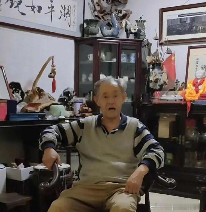 【南博前院长徐湖平与落马官员是好友】南博前院长曾将书画赠送给落马官员  澎湃新闻