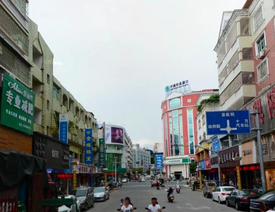 福建龙岩管辖的区县中，武平县是一个非常厉害的县城，应该说武平县是现代以来福建省颇
