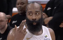 骑士vs活塞天王登！数据统计显示，哈登成为NBA历史上自贾巴尔（3次）之后，首位