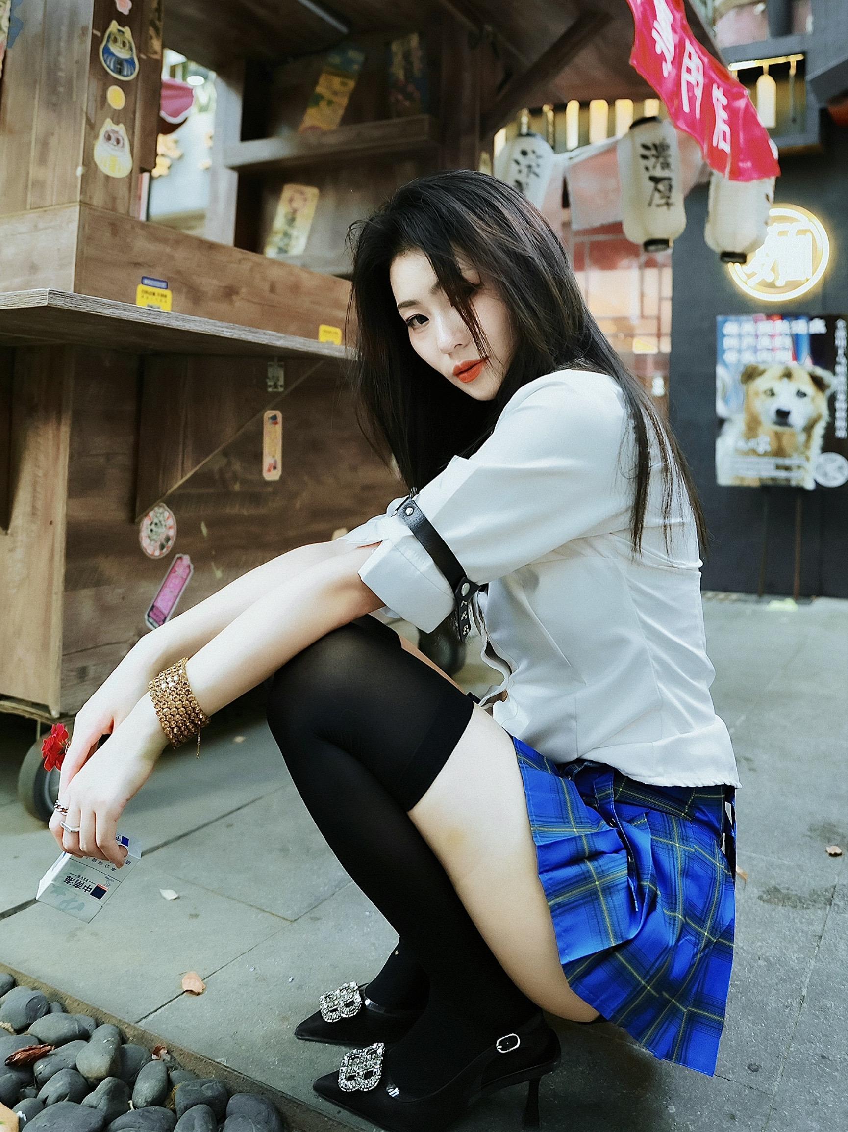 jk蹲姿📷 即视感。