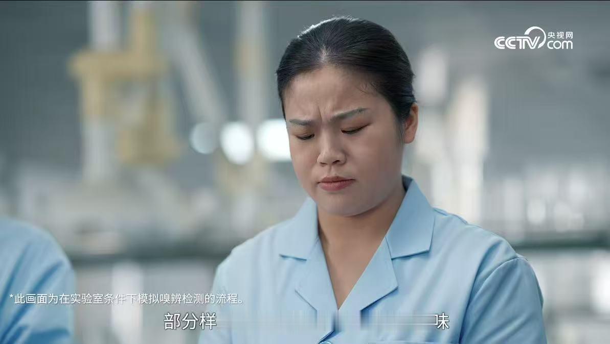 洗脸巾湿水变臭的真相洗脸巾湿水搁置出现臭味，不必直接判定买到劣质品。植物纤维在潮