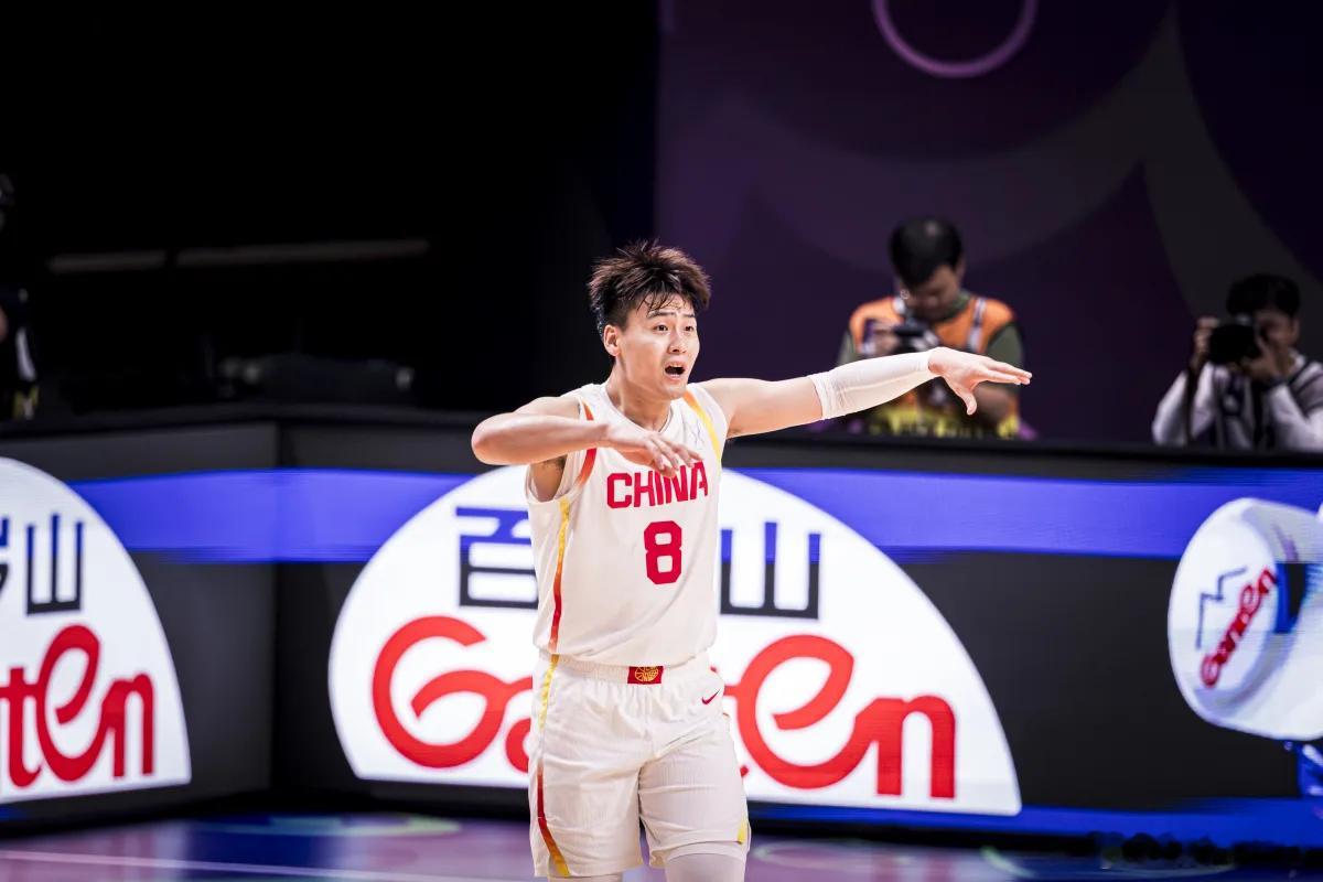 79-71，中国男篮有惊无险，力克老对手韩国队，挺进四强。而这，也是中国男篮时隔