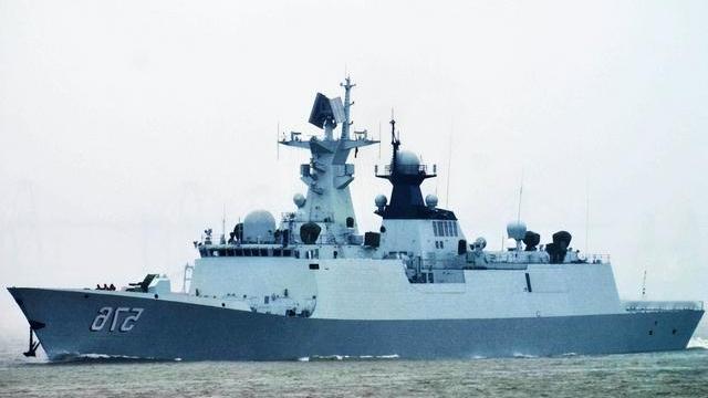 霍尔木兹海峡七日巡航！中国护卫舰无声定海神针
 
美伊局势紧张之际，全球目光聚焦