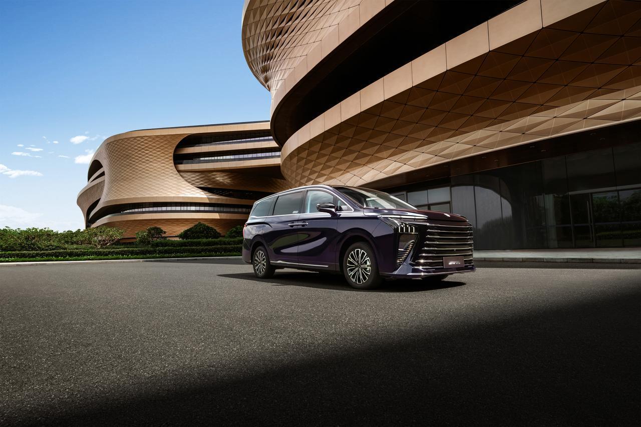 不必取舍座位与行李，星海V9的魔术空间总能巧妙安排。五星安全守护全家安稳，宽阔车