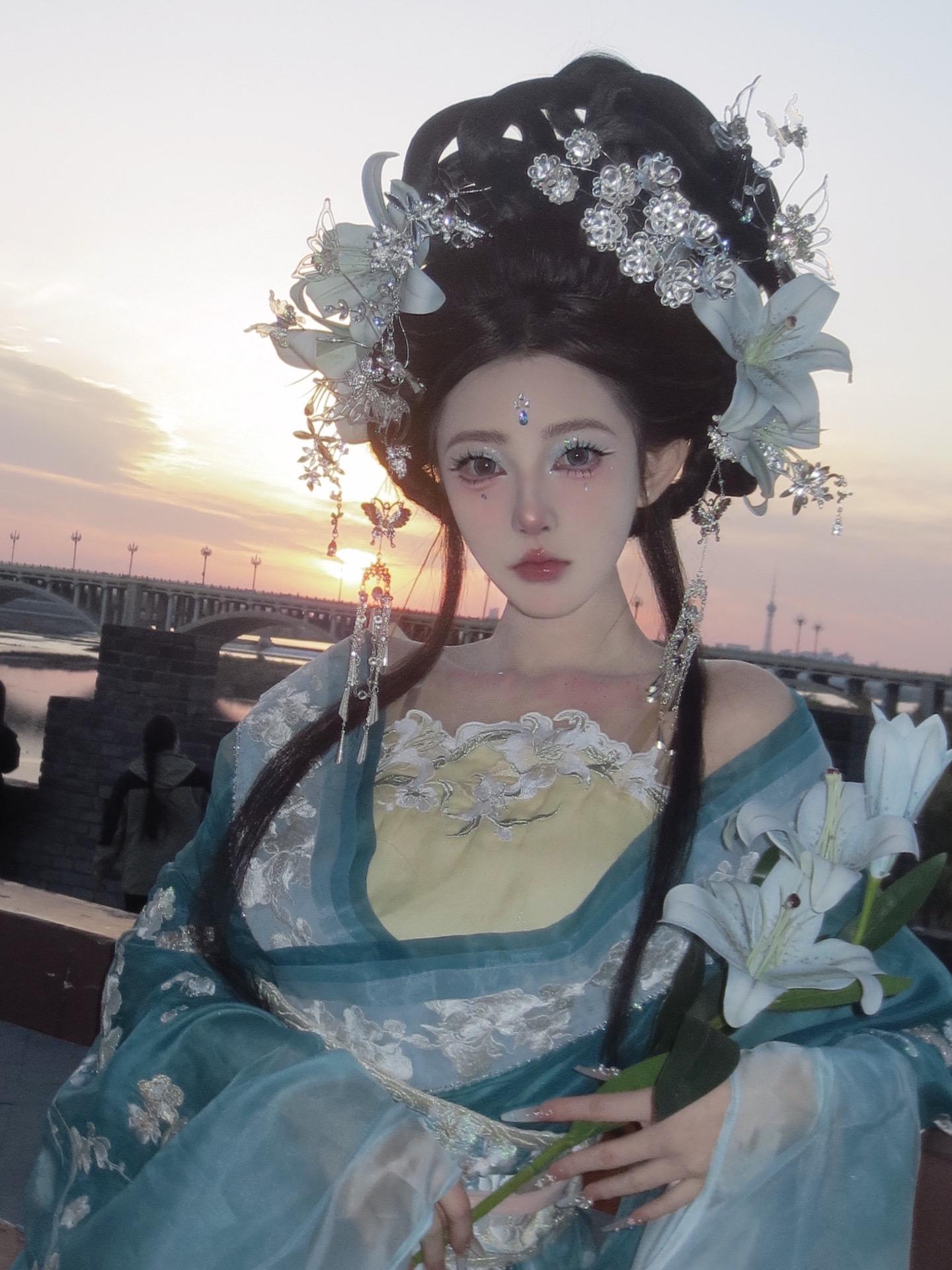 我本是古代公主无意穿越到了21世纪的洛阳。尊嘟好喜欢我的妆造呀 谁懂！...