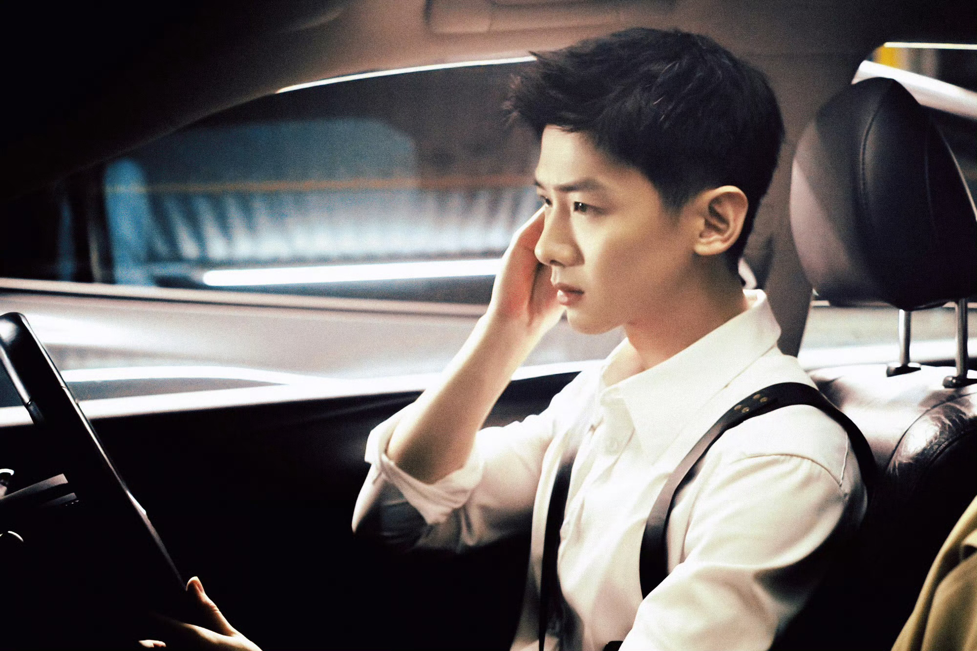 不眠日入选广电视听精品合集恭喜白敬亭《不眠日》入选广电视听精品合集，白敬亭就是无