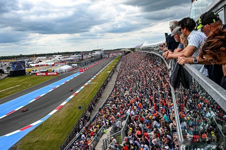 WSBK荷蘭站继续冲🏍️🔥第三站转战荷兰Assen赛道赛道特质：这里不是直线