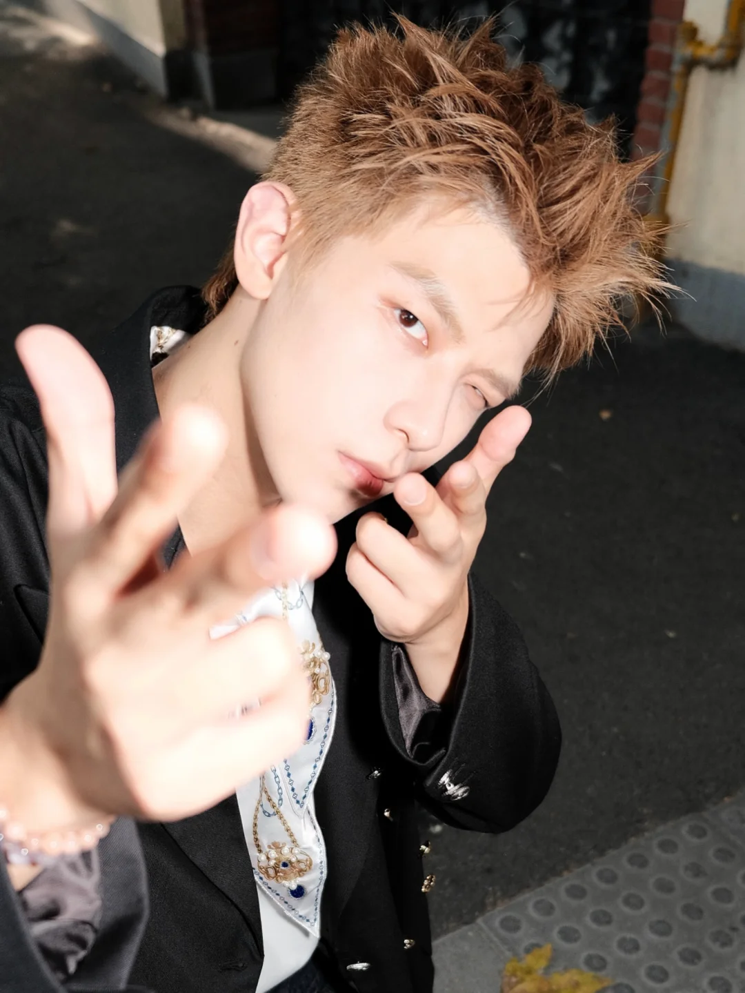 看多了cortis之后的拍照风格🤳