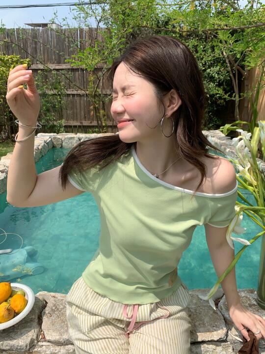 今天的穿搭是青苹果味的🍏