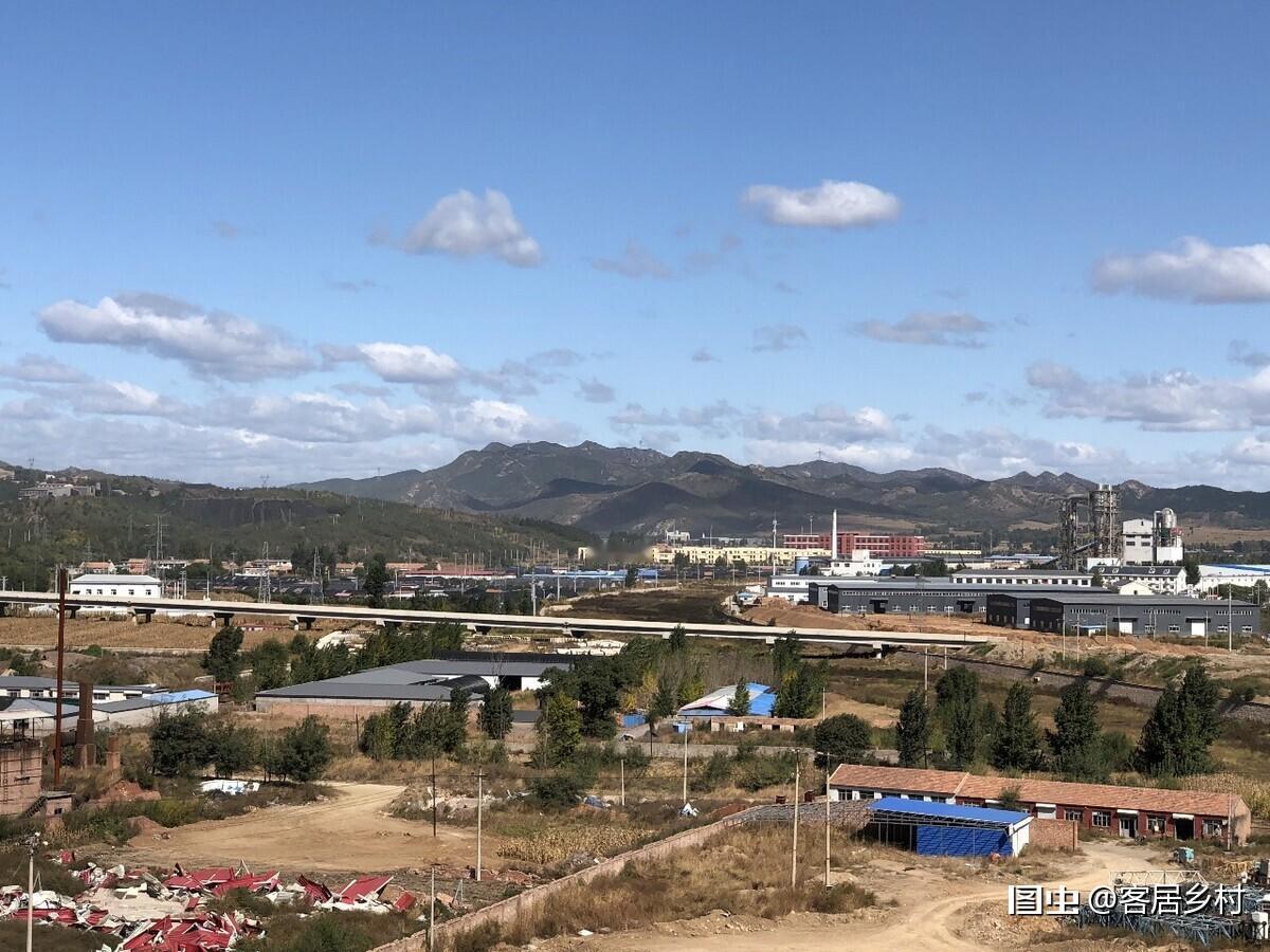 河北省平泉县 京沈铁路沿线