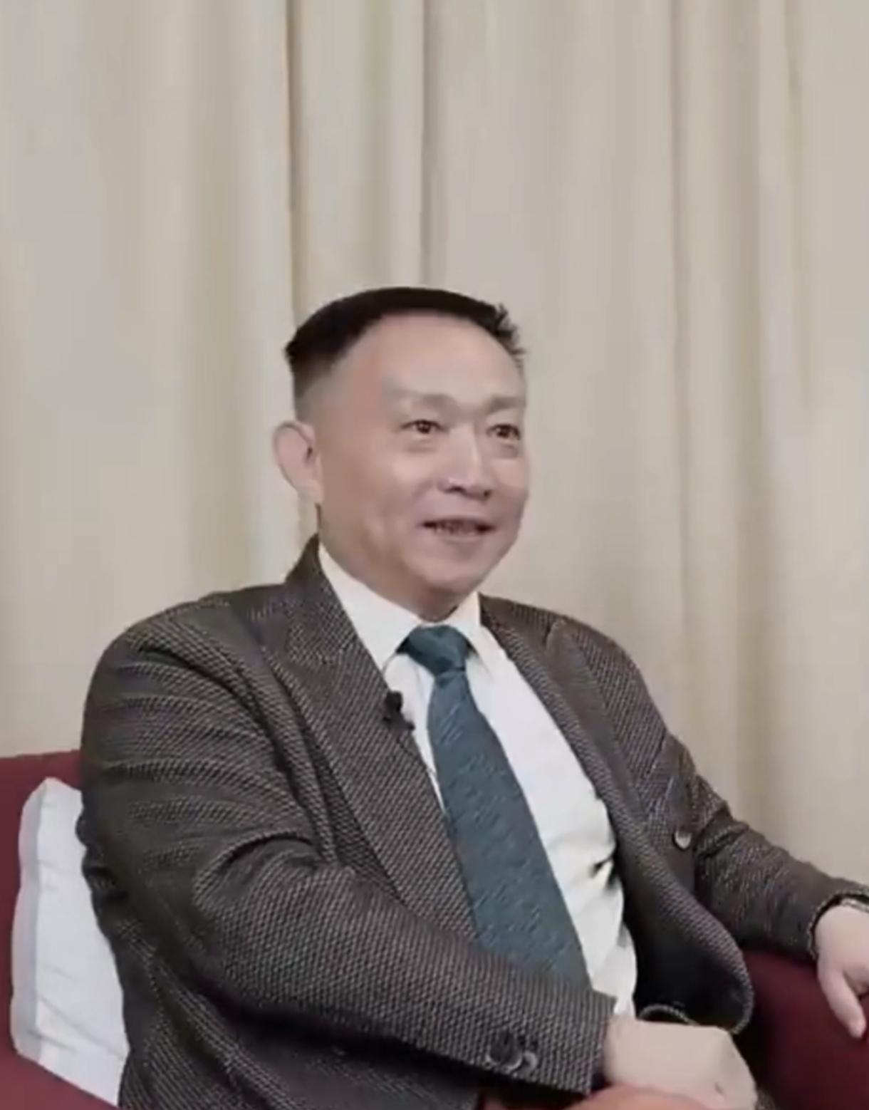 读懂革命史，方能懂得如何驾驭资本
卢麒元的观点十分明确：我们并非要消灭资本，而是