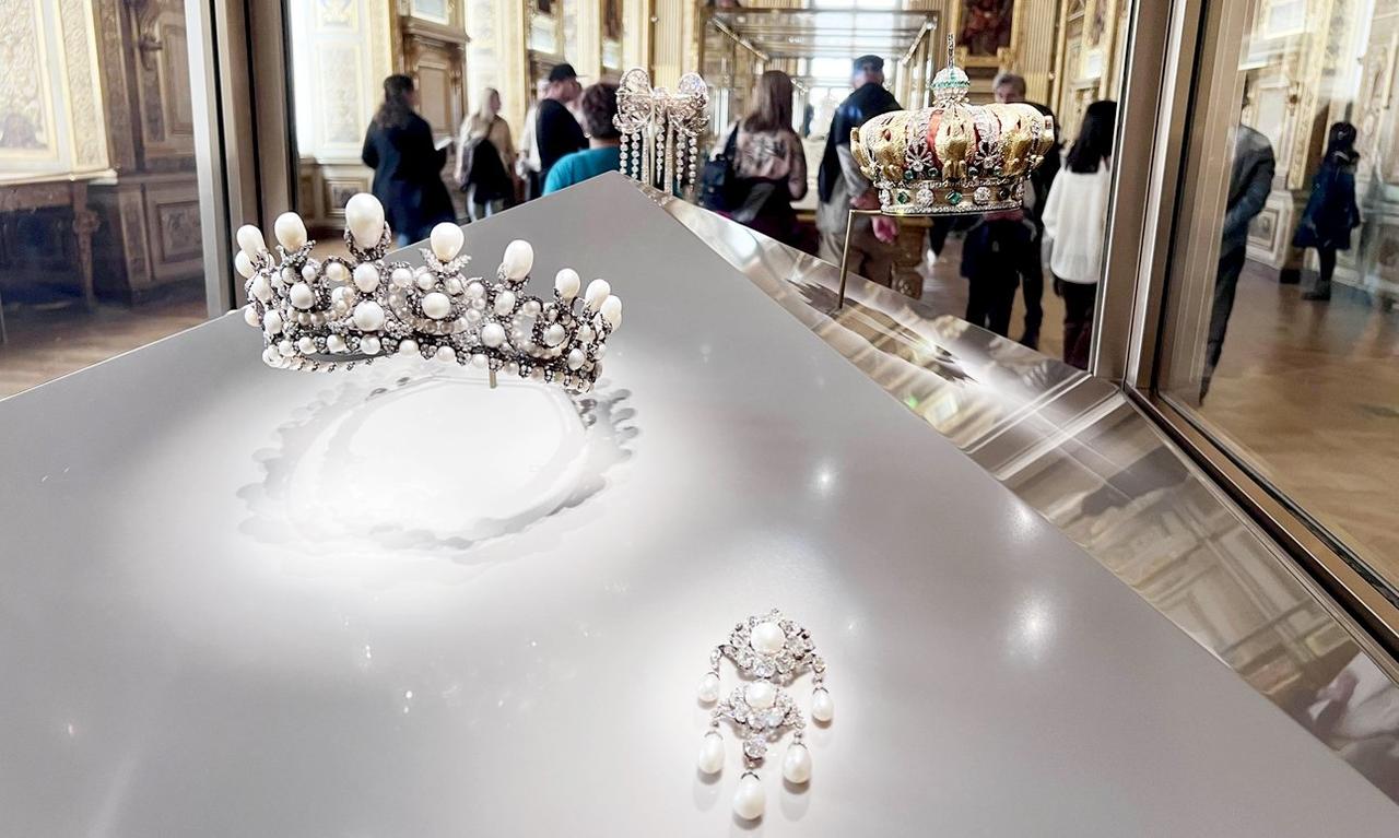 震动世界的巴黎卢浮宫珠宝劫案，原来只是几个当地小混混异想天开的大胆尝试，莫名其妙