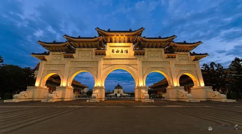 最近人民日报发文“台湾光复昭示祖国必定统一”，这可不是说说而已。11月2 - 3