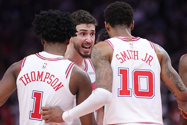 这场申京是真的没什么可黑的了，也就是最后时刻混乱了，出了几次错误，但是其他时间都