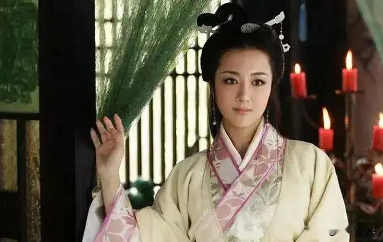 243年，已过花甲之年的孙权坐卧不安，春心荡漾，他急切的等着去接潘淑的马车到来。