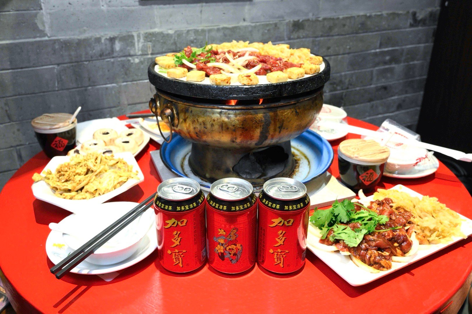 谁还没囤加多宝福宝罐？中秋过节不管是吃火锅、烤肉还是吃月饼，配一罐都超搭，还能把