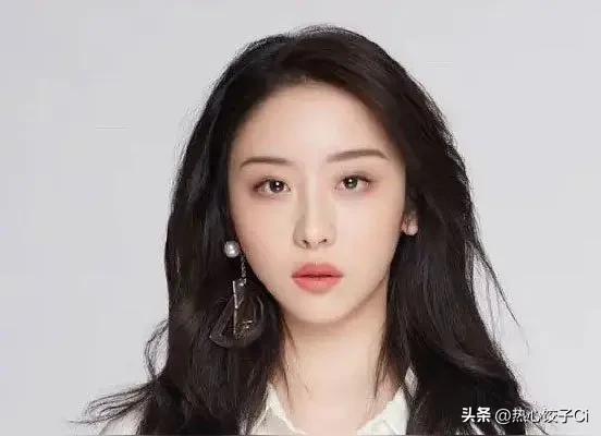 赵小棠在节目中说，我是一个慕强的人，喜欢年龄大的，四十几岁的我也都觉得可以。找恋