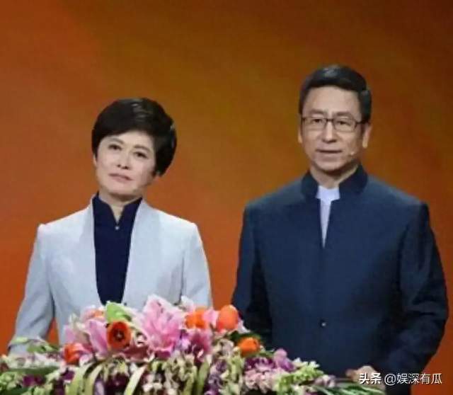 《58岁白岩松送别敬一丹：一句“这一生，值”，全网破防》