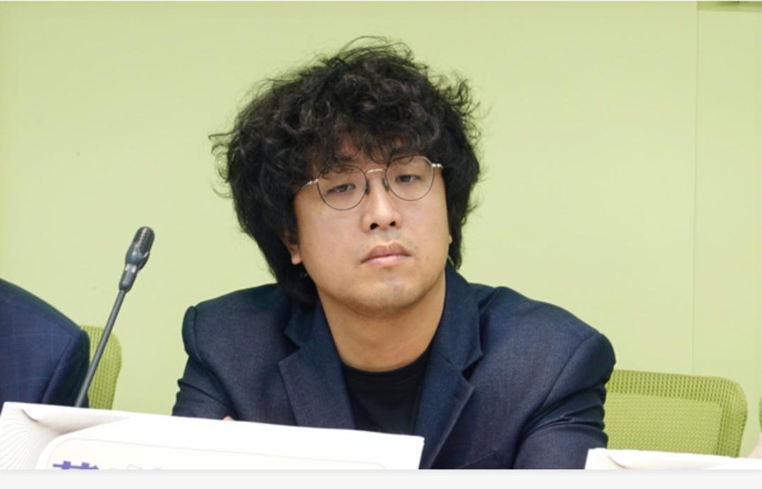 新加坡联合早报昨晚（11月9日晚）报道：“中国大陆官媒发文称，可对台湾民进党民代