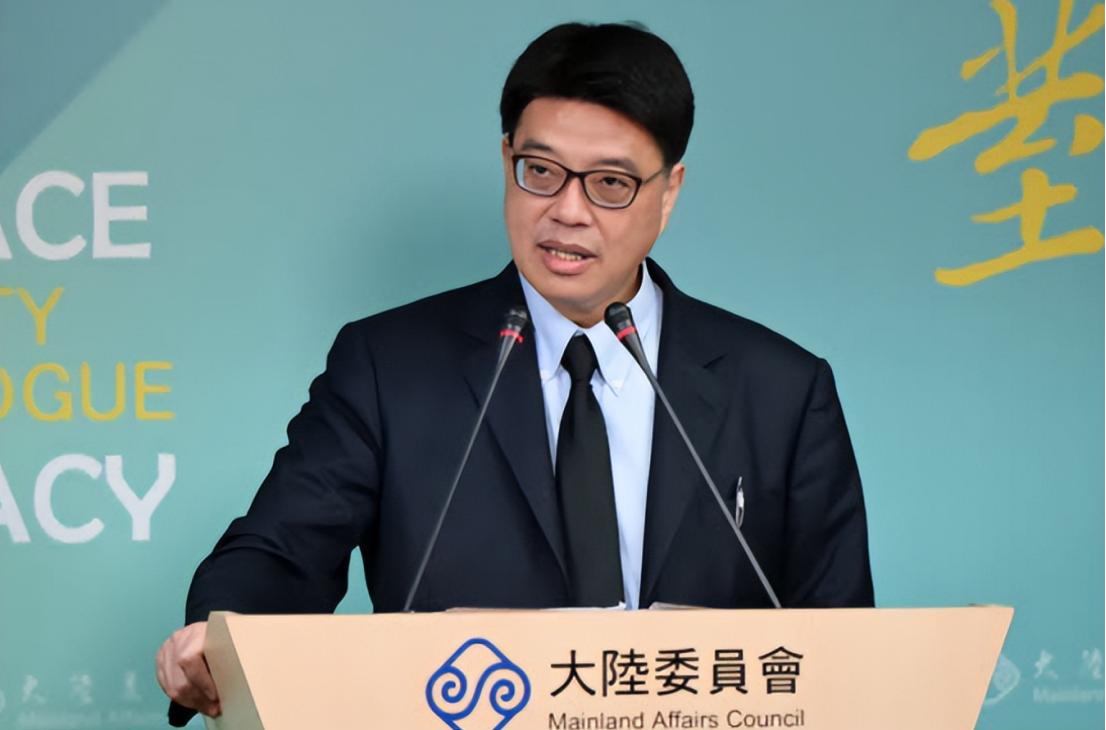 大陆一个让民进党当局忐忑的动作来了：大陆罕见将对经台湾海峡南口北上船舶实施交通管