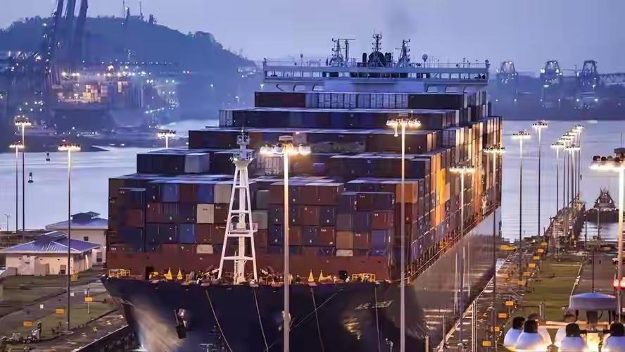 巴拿马总统慌了，他猛然发现：强吞中国18亿资产，竟是自寻死路
2月23日，巴拿马