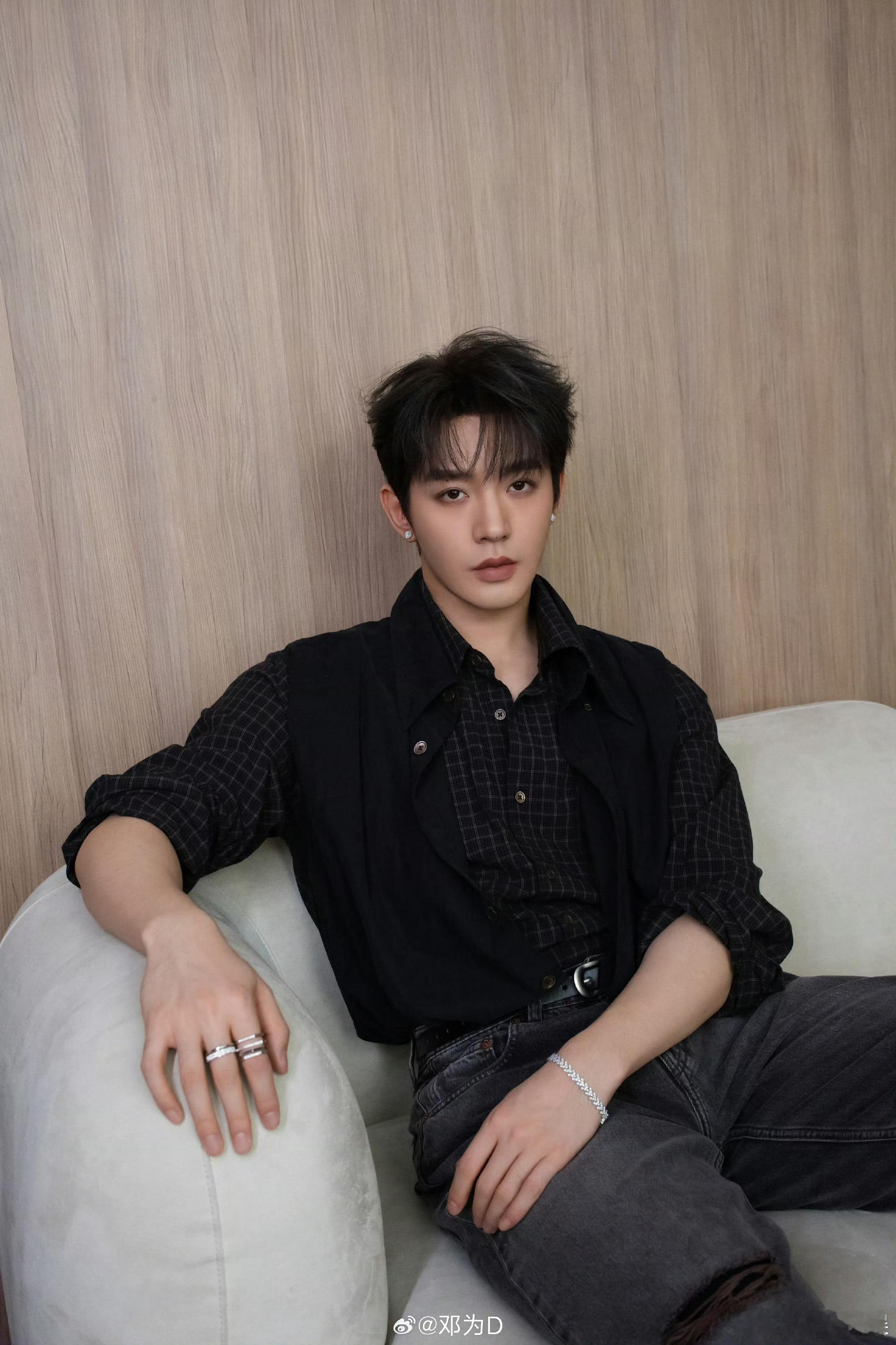 邓为凝驻此刻邓为本真恒久邓为凝驻此刻，本真恒久，哇塞，