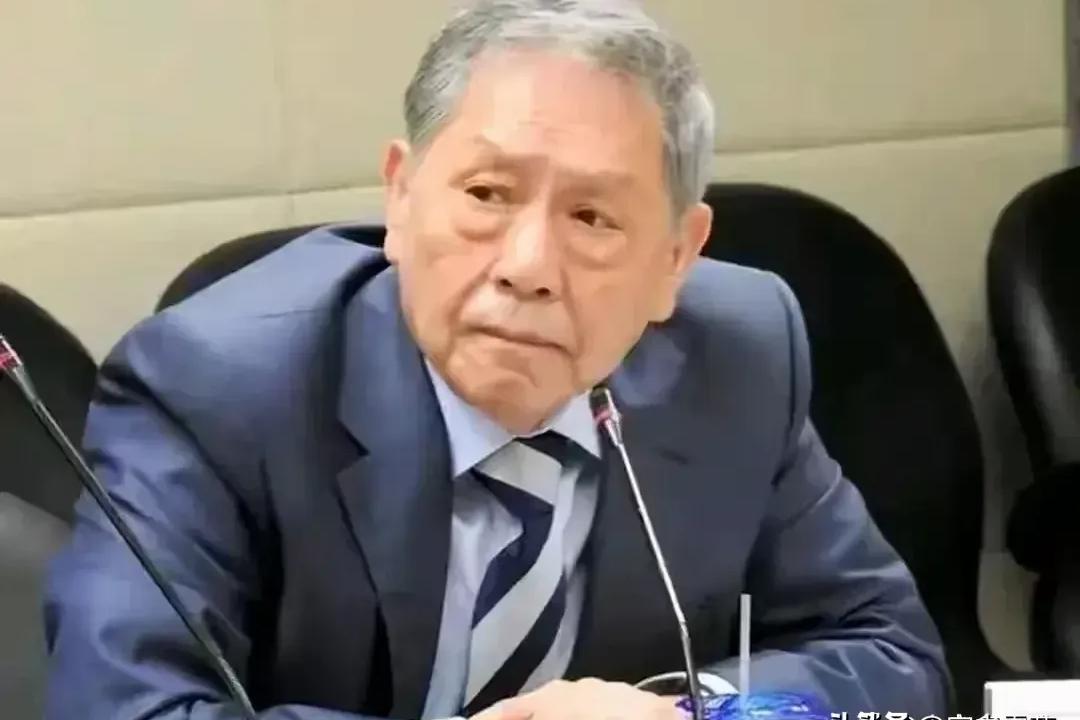 日舰挑衅台海，就该以牙还牙

日本军舰又来了。

4月17日，《马关条约》131